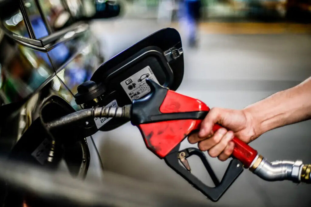 Petrobras anuncia reajuste de R$ 0,22 para o diesel 1 gasolina marcello casal jr agencia brasil editada