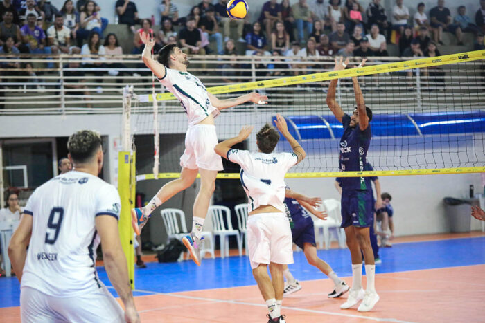 JF Vôlei mantém invencibilidade e amplia vantagem no G-8 1 jf vôlei
