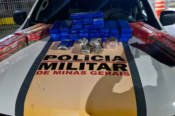 Jovem é preso com barras de maconha avaliadas em R$ 120 mil 1 Jovem e preso com 54 barras de maconha