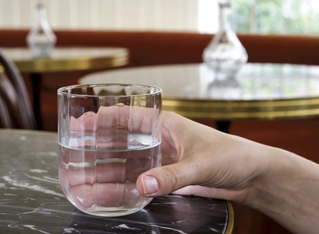 'Uma água da casa, por favor': conheça as regras para disponibilização gratuita de água em JF 1 agua da casa instituto defesa do consumidor