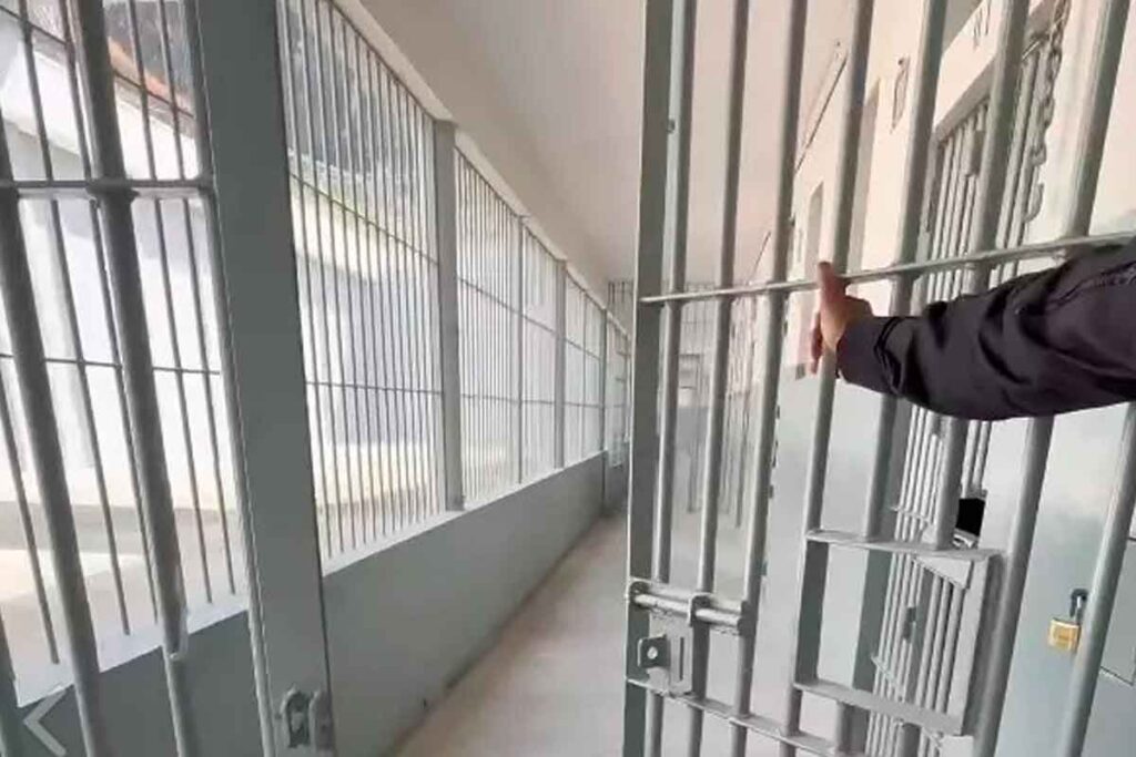 'Saidinha' no Natal: 97% dos detentos beneficiados retornam ao sistema carcerário em MG 1 'Saidinha' no Natal: 97% dos detentos beneficiados retornam ao sistema carcerário em MG