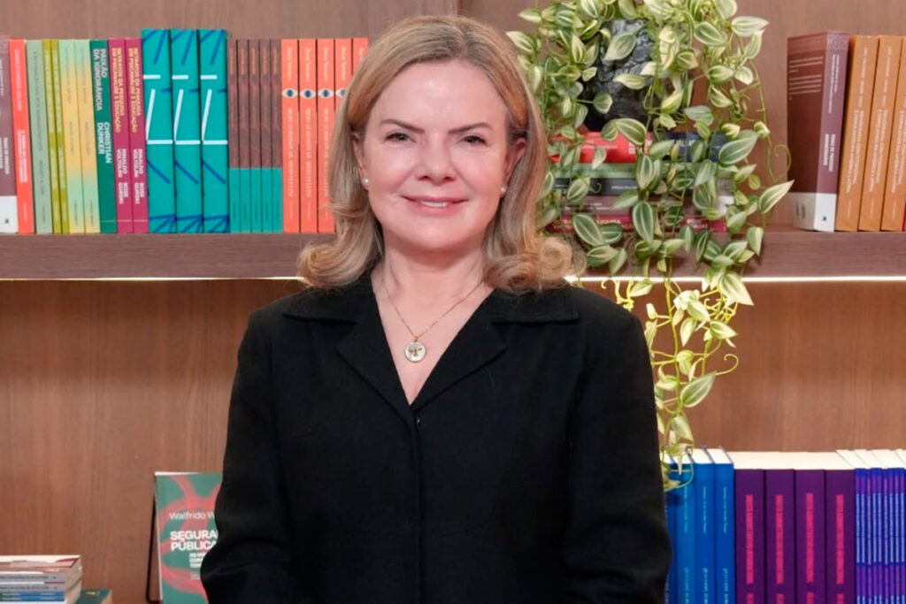 Lula escolhe Gleisi Hoffmann ministra para substituir Padilha na articulação política 1 gleisi by reproducao instagram editada