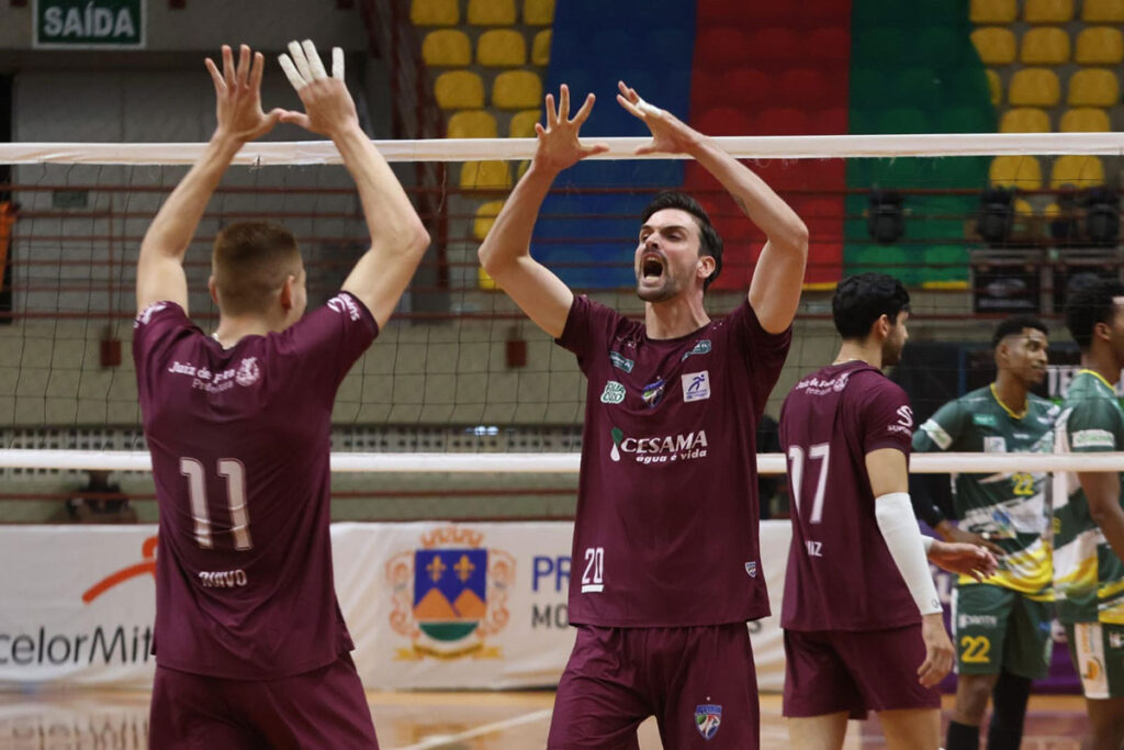 JF Vôlei vence o Montes Claros e chega à 10ª vitória seguida 1 jf volei by leo editada