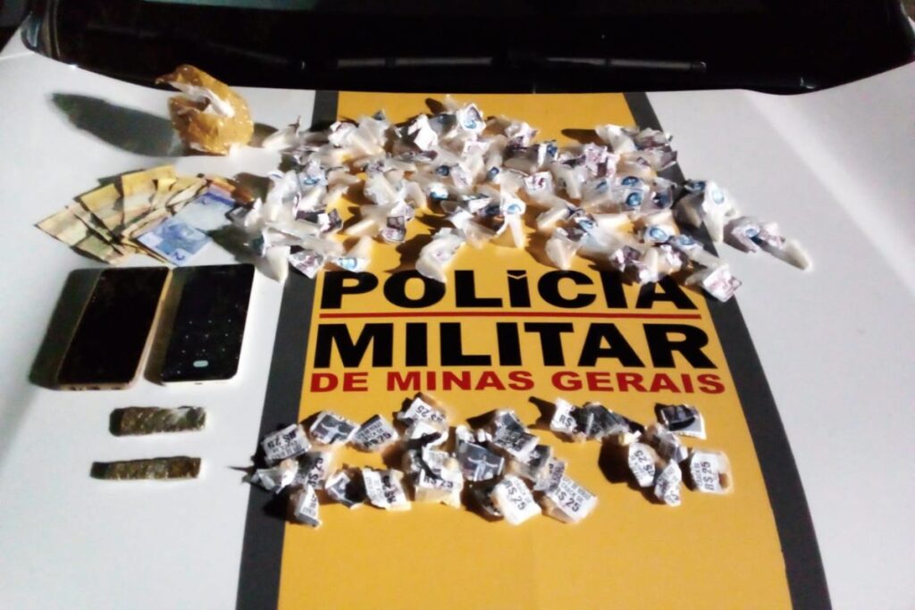 Casal é preso por tráfico de drogas na MGC-393 1 Casal é preso por tráfico de drogas na MGC-393