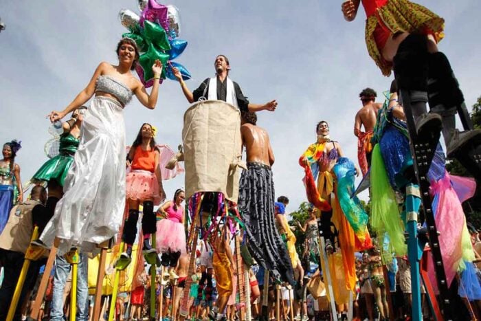 Programação de carnaval: show da Orquestra Voadora acontece nesta quinta na PAC 1 orquestra voadora carnaval