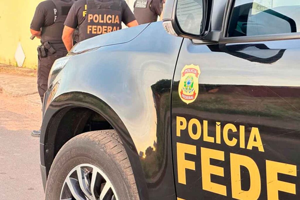 Operação Teatro Invisível II: PF cumpre mandados em Juiz de Fora; cantor sertanejo da cidade está entre os investigados