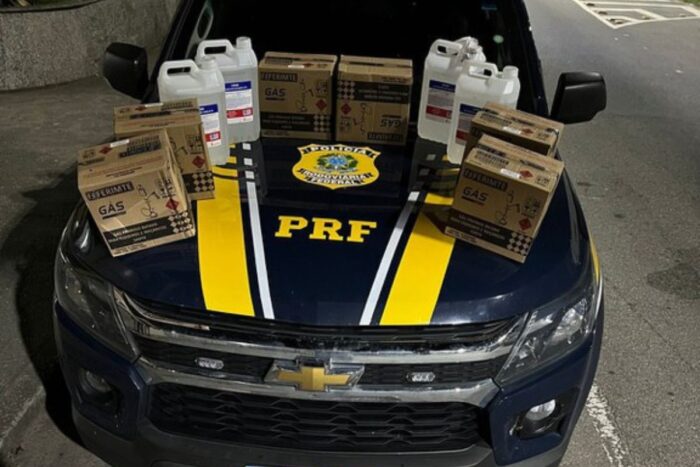 Dois homens são detidos transportando insumos para a fabricação de lança-perfume 1 site 2