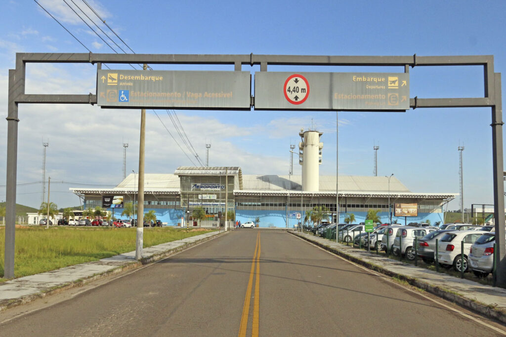 Aeroporto Regional opera com menos dois voos diários, após suspensão da Voepass 3 AEROPORTO REGIONAL VOEPASS