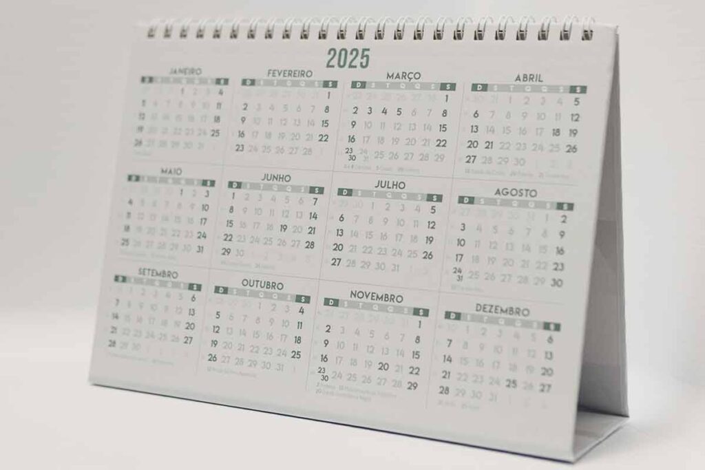 Abril terá primeiro 'feriadão' de 2025; confira 1 Abril feriado calendário 2025