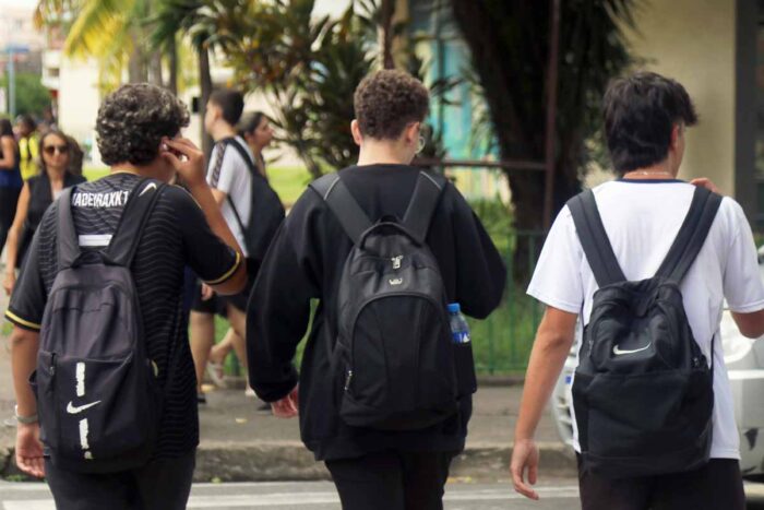 ESTUDANTES FREQUENCIA ESCOLAR FELIPE COURI 8