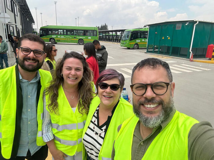 Coluna Cesar Romero – 16 e 17 de março de 2025 6 JF POR AI Experiencias na Colombia