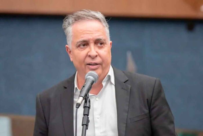 Álvaro Damião toma posse como prefeito de Belo Horizonte