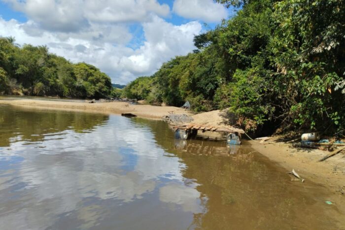 Policiais flagram homens tentando extrair ouro no Rio das Mortes, em São João Del Rei 1 ouro são joão del rei rio das mortes