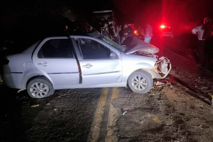Trecho da BR-267 tem dois acidentes em menos de quatro horas com nove pessoas feridas e uma morte