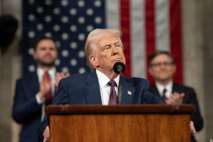 Trump cita Brasil em discurso sobre tarifas: 'cobram demais dos EUA' 1 Trump cita Brasil em discurso sobre tarifas: 'cobram demais dos EUA'