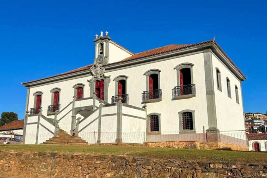 Câmara de Mariana divulga concurso com 15 vagas 1 camara mariana concurso publico mg