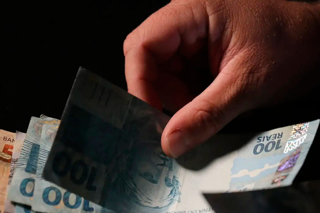 13º salário de aposentados e pensionistas será antecipado 1 Fundo de previdência da Prefeitura pagou R$ 225 mil a servidores falecidos