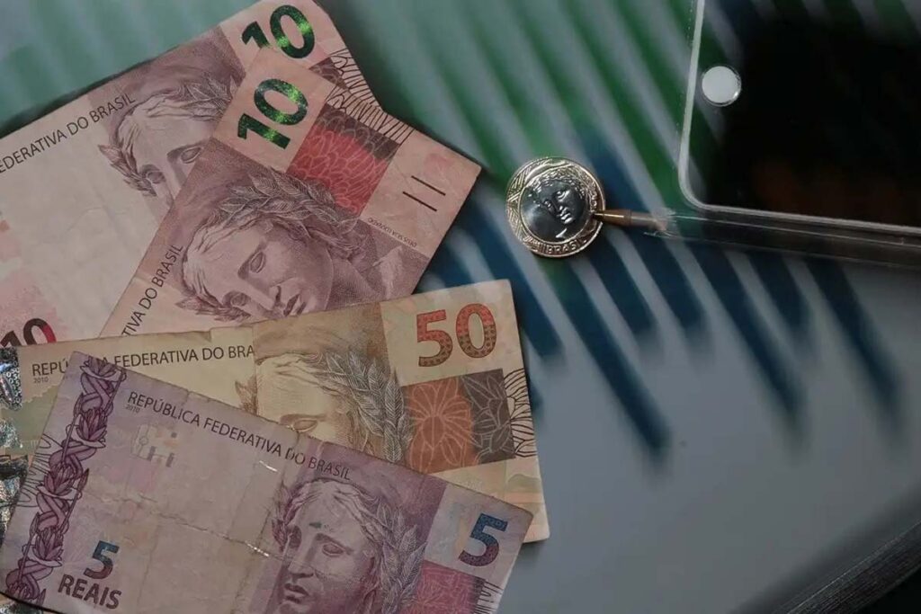 AO VIVO: câncer em millennials, isenção de IR, cuidados na Black Friday e mais: acompanhe o Tribuna no Ar - 1ª edição 1 imposto de renda 2025 economia foto marcello casal jr agencia brasil