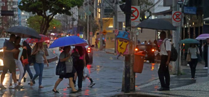 Semana começa com alerta de chuvas intensas em Juiz de Fora 1 Semana começa com alerta de chuvas intensas em Juiz de Fora