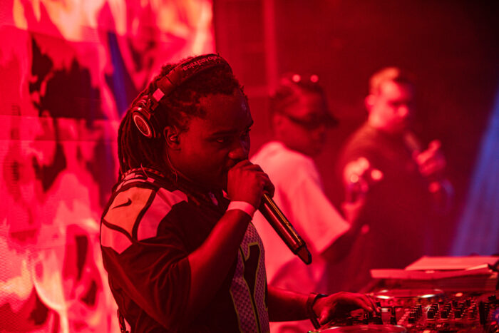Mashups e redes sociais: conheça o DJ Nikão, que se apresenta nesta sexta-feira em Juiz de Fora 1 mashup dj nikao funk