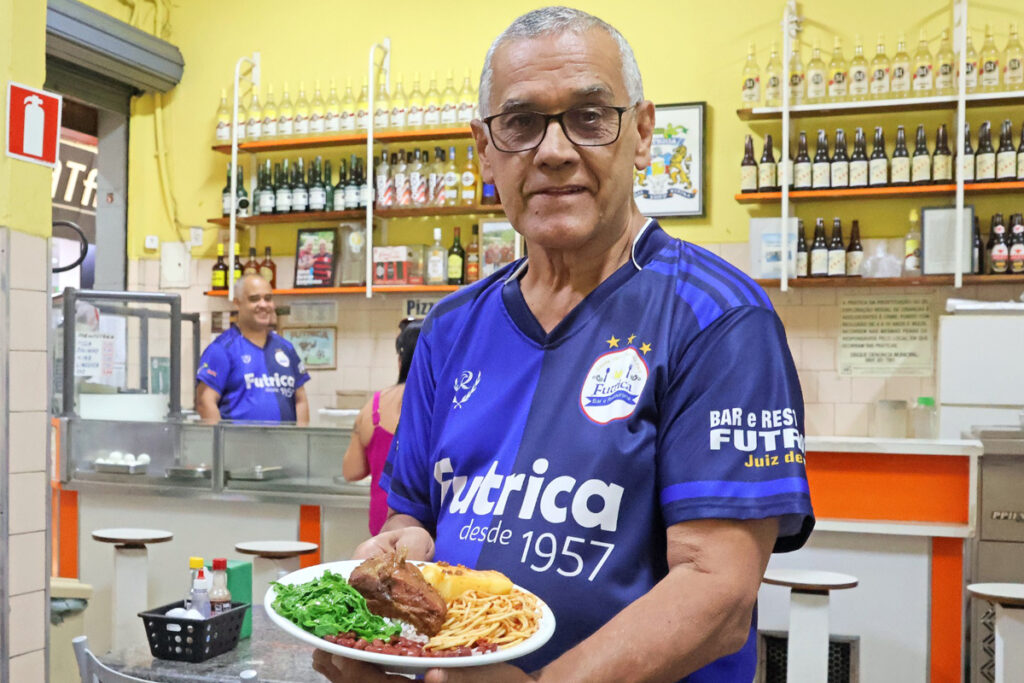 Conheça as histórias e aprenda a fazer a costelinha do Bar do Futrica 3 bar do futrica costelinha