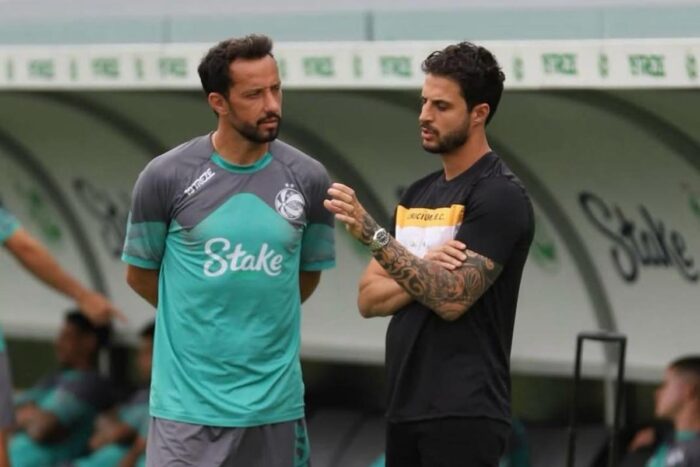 "Parte técnica e metodológica": Hudson Santos inicia trabalho de coordenação no Criciúma 1 Hudson