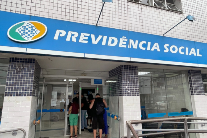 INSS inicia devolução de R$ 292 milhões descontados indevidamente 1 INSS: governo suspende descontos na folha salarial de beneficiários