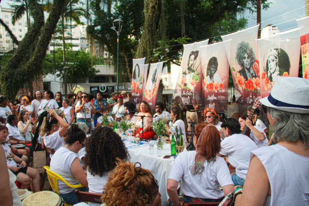 Movimento Samba das Mulheres na Praça celebra 3 anos de existência 2 SAMBA mulheres dona ivone lara