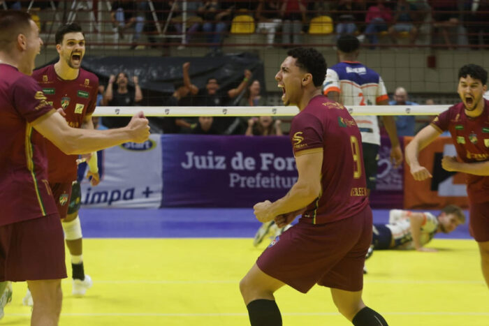 JF Vôlei perde para o Monte Carmelo no tie-break e é vice-campeão da Superliga B 5 JF VOLEI LEONARDO COSTA 08 editada