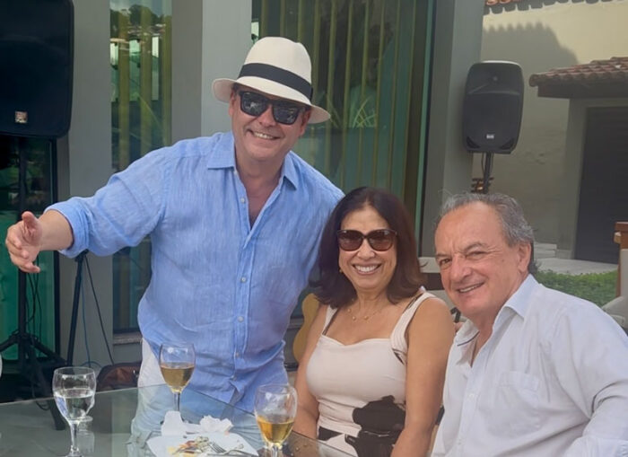 Mauro Cruz com Rogeria e Eduardo Franca Furtado 020425 CR IMG 7665 1