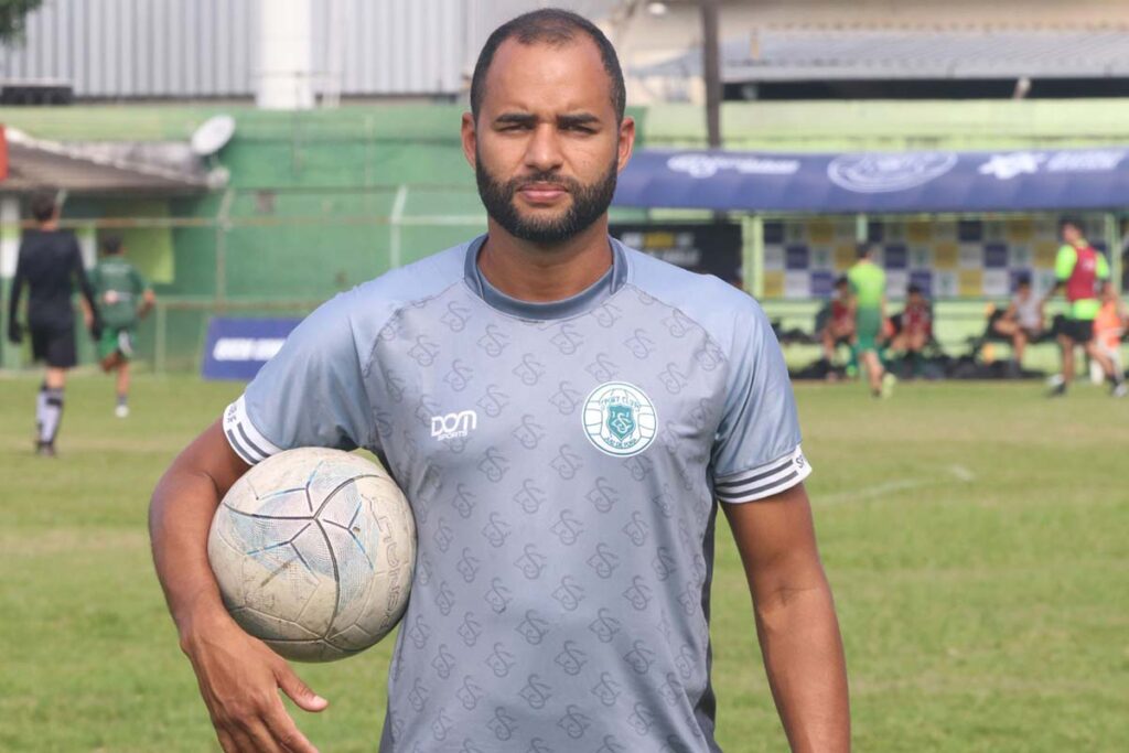 Ex-Vasco e Cruzeiro, Pablo inicia carreira como treinador no Sport Club JF 3 Pablo 3. Foto Felipe Couri