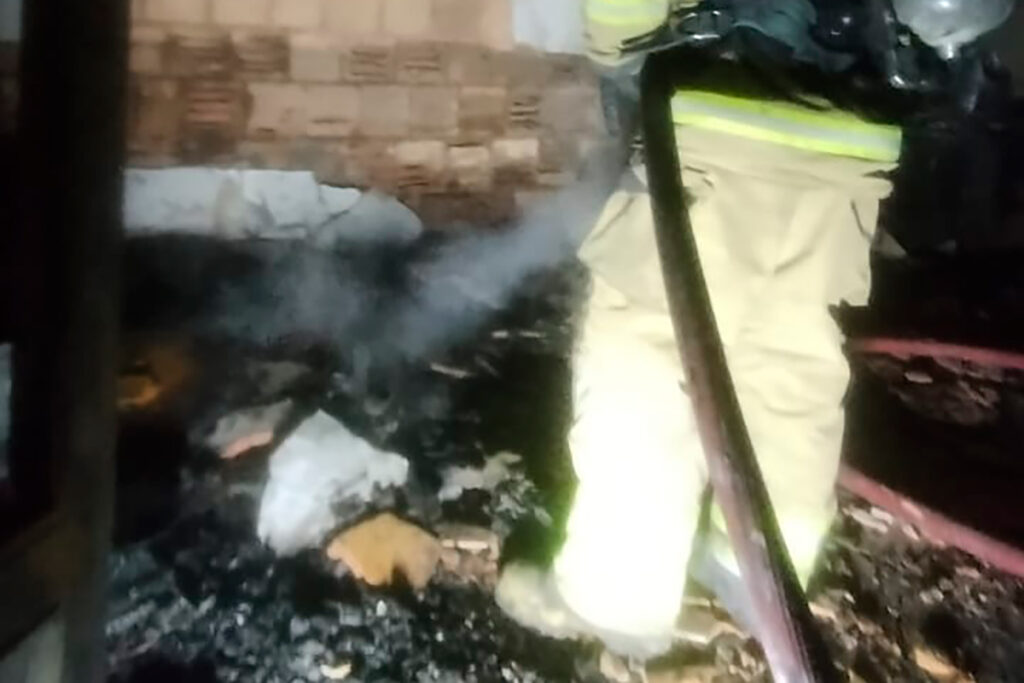 Incêndio atinge apartamento na Zona Leste de Juiz de Fora