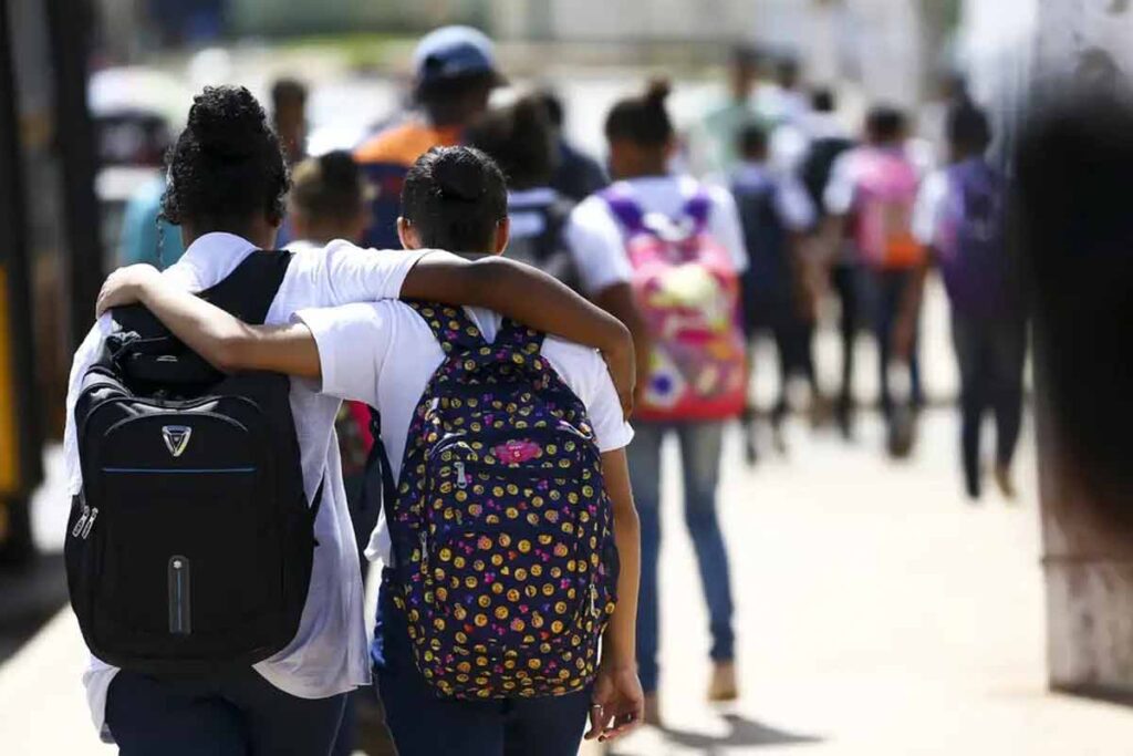 Luta contra o bullying e a violência nas escolas é lembrada neste 7 de abril 1 Luta contra o bullying e a violência nas escolas é lembrada neste 7 de abril