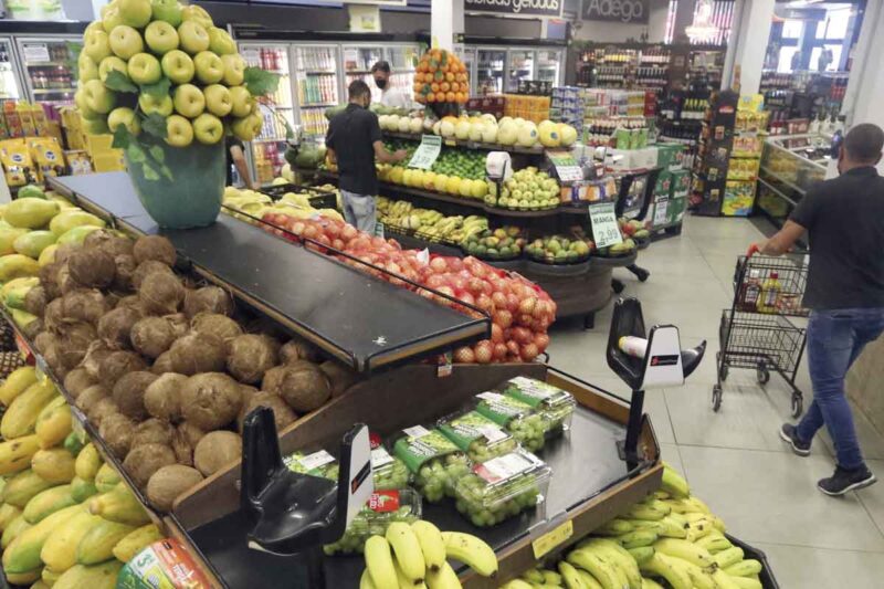 Câmara de Ubá aprova proibição de supermercados aos domingos