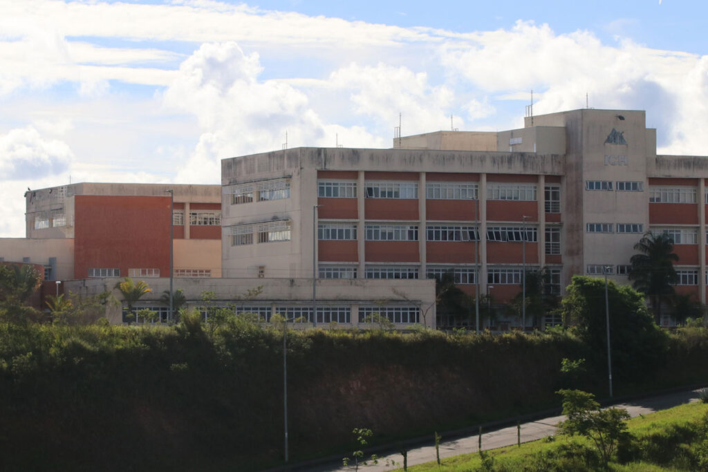 UFJF abre processo seletivo para professor substituto com salários de até R$ 8 mil 1 Processo seletivo UFJF - Vaga para professor substituto é para o Departamento de Geociências, na área de Planejamento Urbano e Regional; inscrições vão até 28 de maio.