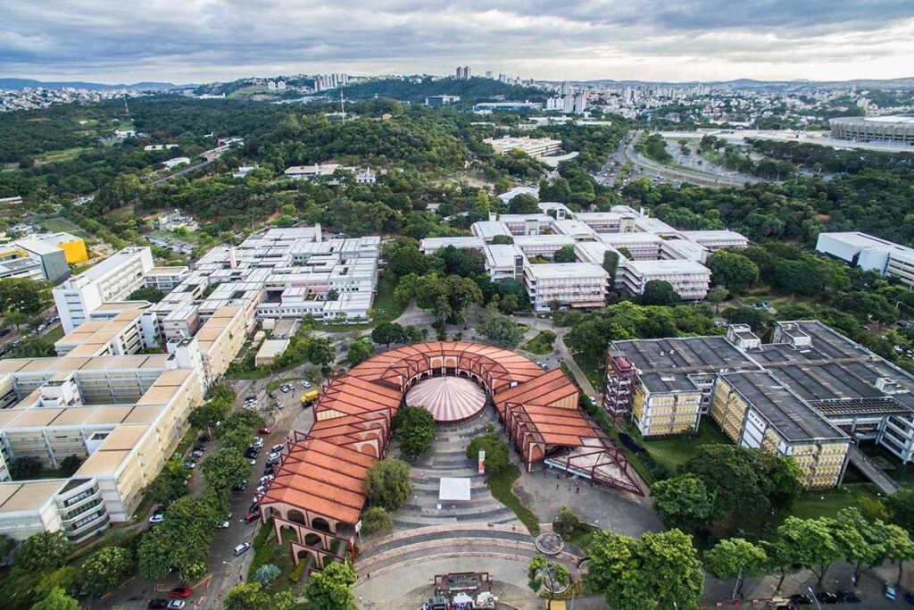 UFMG oferece abre vagas para professor assistente com salários de até R$ 13,2 mil 1 concurso ufmg