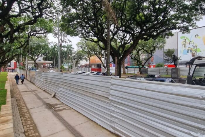 Vereadora aciona MP para embargar obras no Praça Clodesmidt Riani