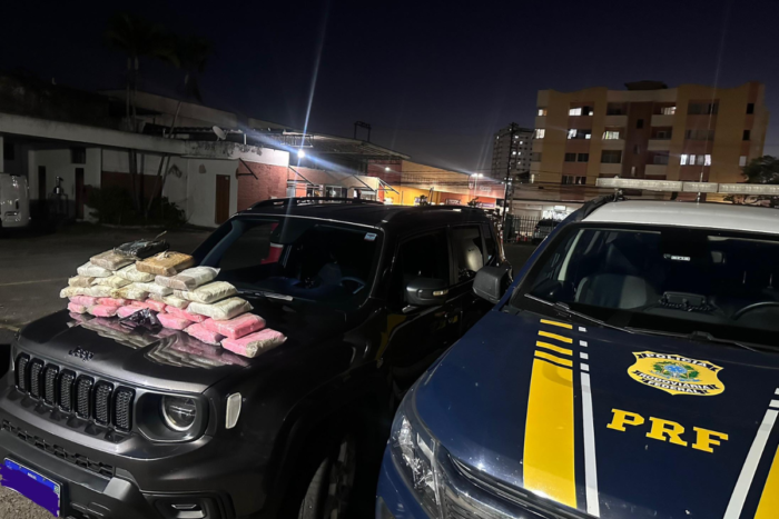 PRF apreende 30 quilos de drogas que seriam transportadas para BH 1 PRF
