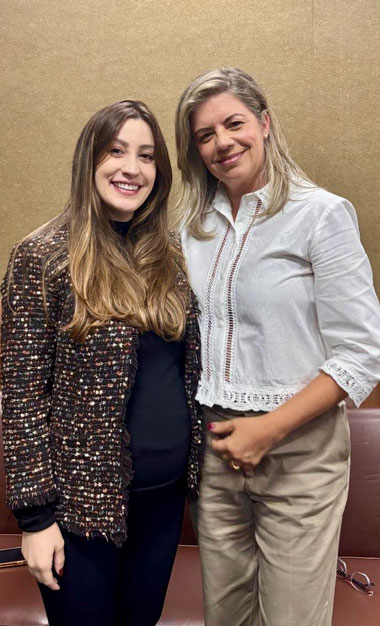 Coluna Cesar Romero – 4 a 5 de maio de 2025 13 Duas mulheres ELES ACONTECEM 020525 CR