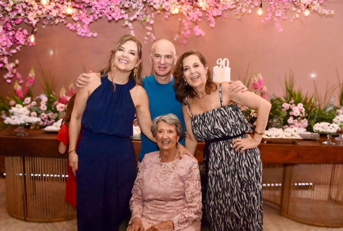 Coluna Cesar Romero – 18 e 19 de maio de 2025 6 Eles acontecem 90 anos em alto estilo FOTO JESSICA PEREIRA 160525 Giglia