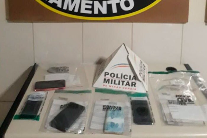 Trio é preso com mais de R$6 mil em notas falsas de R$ 200 em Barbacena 1 NOTAS FALSAS PMMG