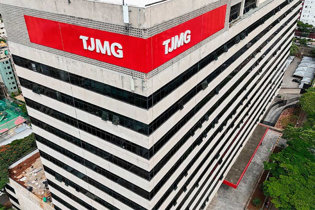 TJMG abre seleção para estagiários com bolsas de até R$ 3.392,40. Inscrições gratuitas até 10/6 pelo site da Consulplan.