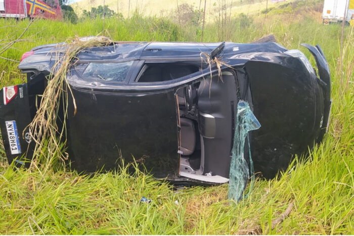 Motorista inabilitado bate em caminhão durante ultrapassagem 1 motorista inabilitado