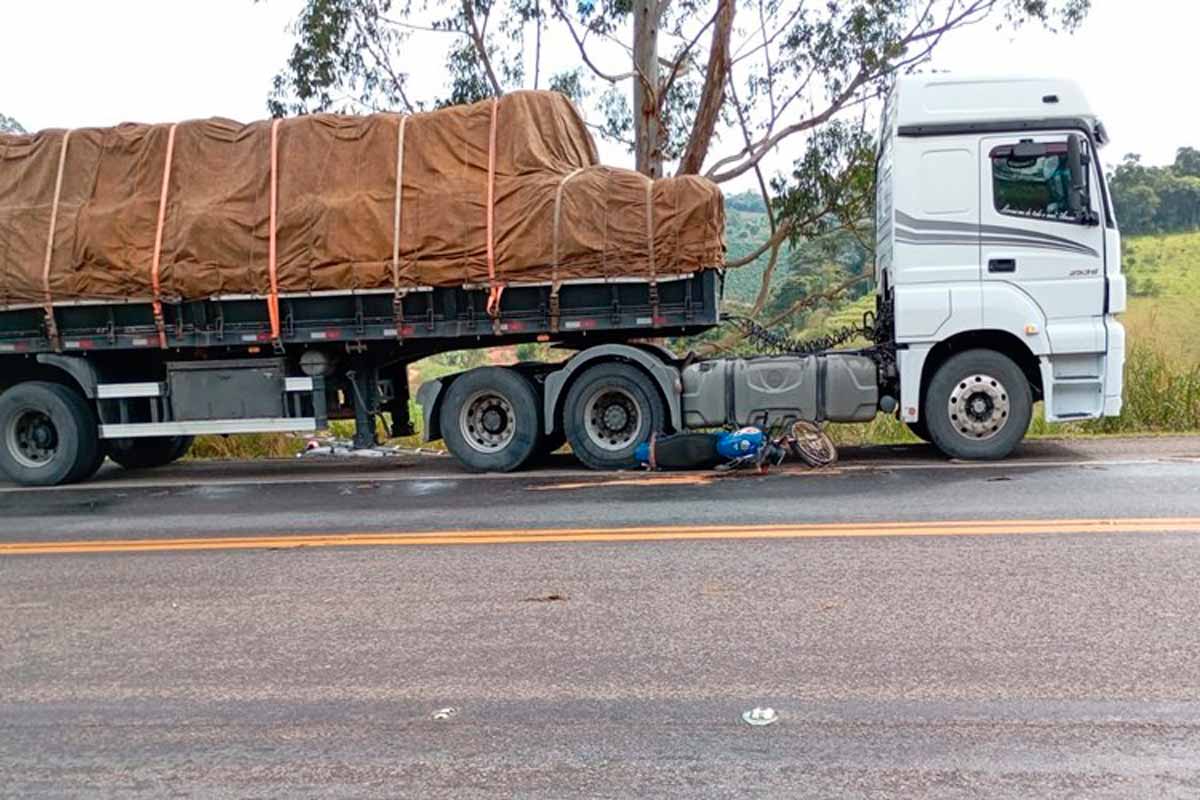 br-116-idoso-morre-acidente-fervedouro-foto-rádio-muriaé-2 br-116-idoso-morre-acidente-fervedouro-foto-rádio-muriaé-2
