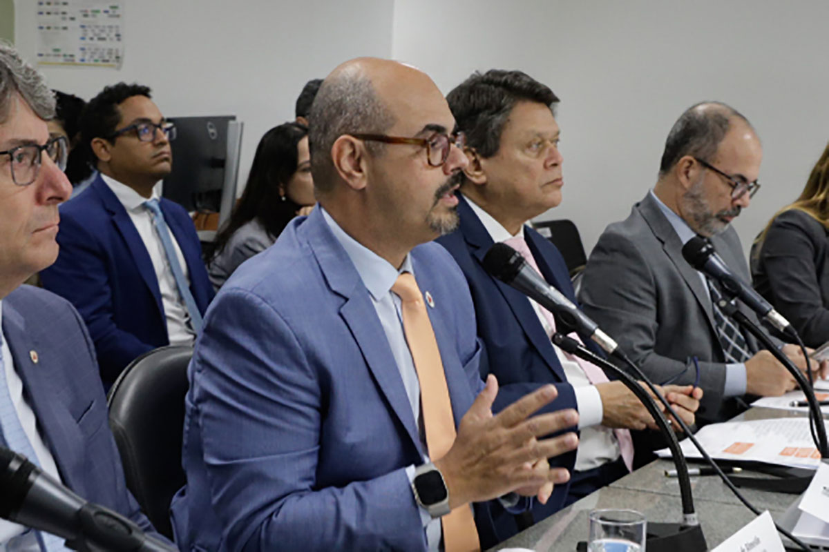 Governo Zema propõe entregar estatais e imóveis à União para amortizar dívida de quase R$ 170 bi 1 Governo Zema propõe entregar UEMG, Cemig, Copasa, Codemig, Codemge, EMC e 170 imóveis para pagar um quarto da dívida (Foto: Cristiano Machado / Imprensa MG)