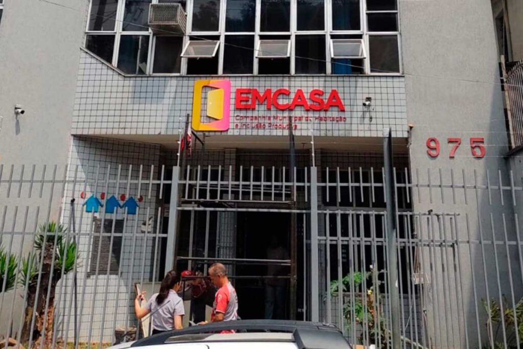 Emcasa abre seleção para estagiários de Serviço Social em Juiz de Fora 1 EMCASA abre processo seletivo para 2 vagas de estágio em Serviço Social em Juiz de Fora. Currículos até 19 de junho pelo e-mail