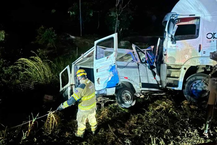 Grave acidente na BR-251 deixa 9 vítimas fatais e 10 feridos 