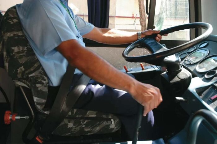 Motorista de ônibus é indenizado em R$ 2 mil por condições precárias de trabalho 1 motorista de onibus foto reproducao Frota e Cia