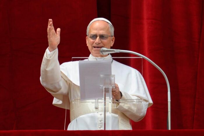 'Guerra nunca mais', pede papa Leão XIV em sua primeira oração dominical, diante de 100 mil 1 papa leao xiv oracao dominical foto vatican news