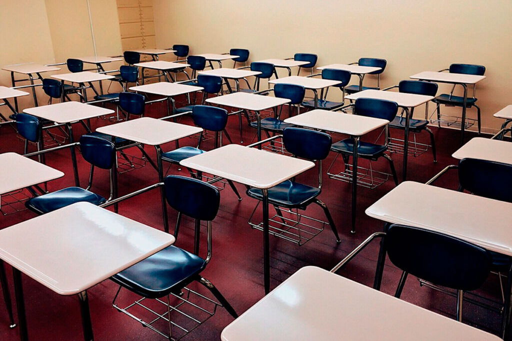 Justiça nega vínculo entre professora e escola de inglês em Minas 1 professora